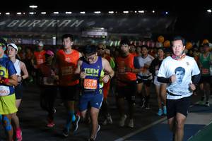 BIB: 21802, 27539, 663
                            <button type="button" onclick="openModal(11466691)" class="btn btn-primary btn-sm float-right btn-popup" data-toggle="modal" data-target=".modal-high-quality">
                        <i class="fas fa-shopping-cart"></i> Add to Cart
                    </button>
                                            <button type="button" onclick="isThisMe(11466691, true)" class="btn btn-success btn-sm float-right btn-popup btn-isme hidden" data-toggle="tooltip" data-placement="bottom" title="นี่คือรูปของคุณใช่ไหม คลิกที่นี่เพื่อเอาเข้าอัลบั้ม">
                        <i class="fas fa-plus"></i> Add to album
                    </button>
                    <button type="button" onclick="isThisMe(11466691, false)" class="btn btn-warning btn-sm float-right btn-popup btn-isnotme hidden">
                        <i class="fas fa-ban"></i> Remove from album
                    </button>